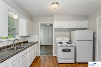 7131 E Gilbert St in Wichita, KS - Building Photo - Building Photo