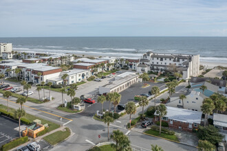 La Playa Condominiums in Jacksonville Beach, FL - Building Photo - Building Photo