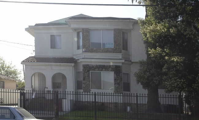 1932-1934 Seminary Ave in Oakland, CA - Foto de edificio - Building Photo