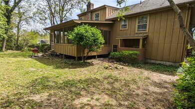 2004 Rehfeld Dr in Manhattan, KS - Building Photo - Building Photo