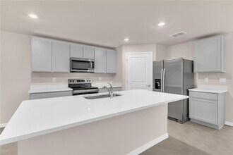 2872 NE 21st Ct Rd in Ocala, FL - Foto de edificio - Building Photo