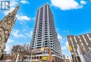 75 James St S in Hamilton, ON - Building Photo