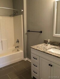 624 Bristol Village Dr photo'
