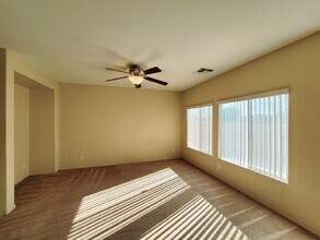 1013 Shades End Ave in North Las Vegas, NV - Building Photo - Building Photo