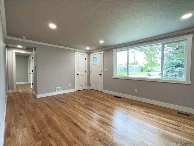 10025 W 8th Ave in Lakewood, CO - Building Photo - Building Photo