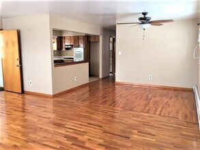 164 W 18th St-Unit -2 in Bayonne, NJ - Building Photo - Building Photo