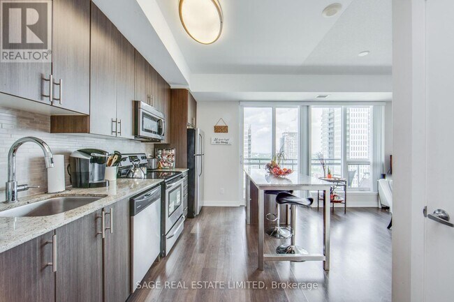 225-1225 Sackville St in Toronto, ON - Building Photo - Building Photo
