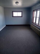 4325 W Burleigh St in Milwaukee, WI - Foto de edificio - Building Photo