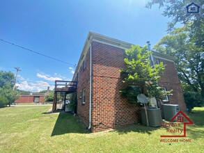 411 Elm Ave in Jasper, TN - Building Photo - Building Photo