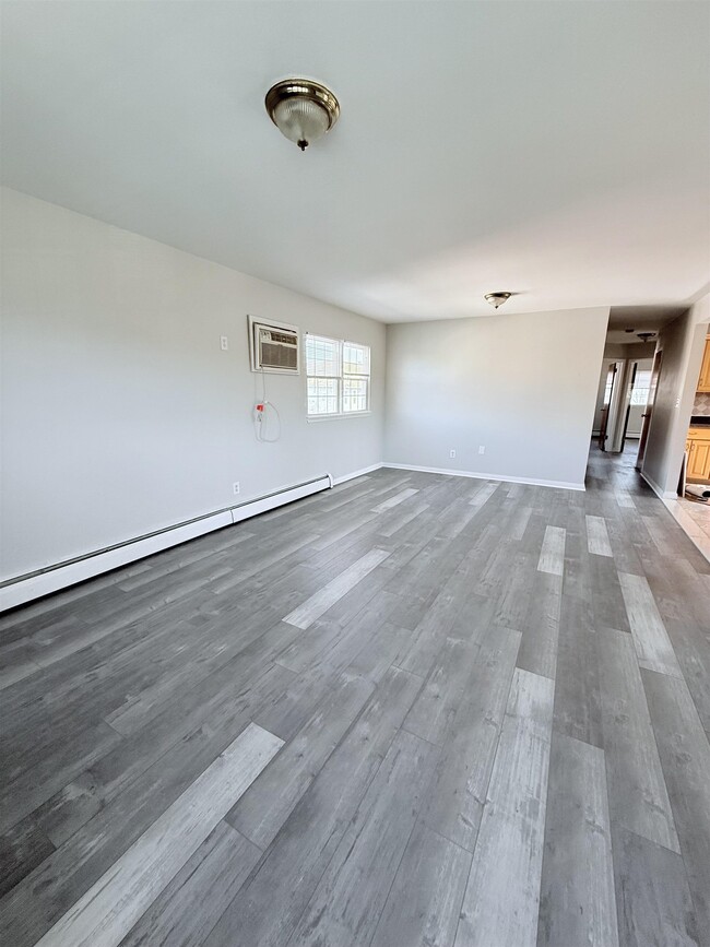 428 73rd St in North Bergen, NJ - Building Photo - Building Photo