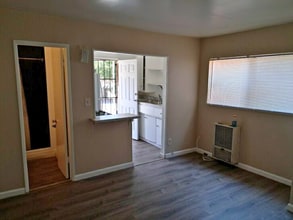 818 E Rte 66 in Glendora, CA - Building Photo - Building Photo