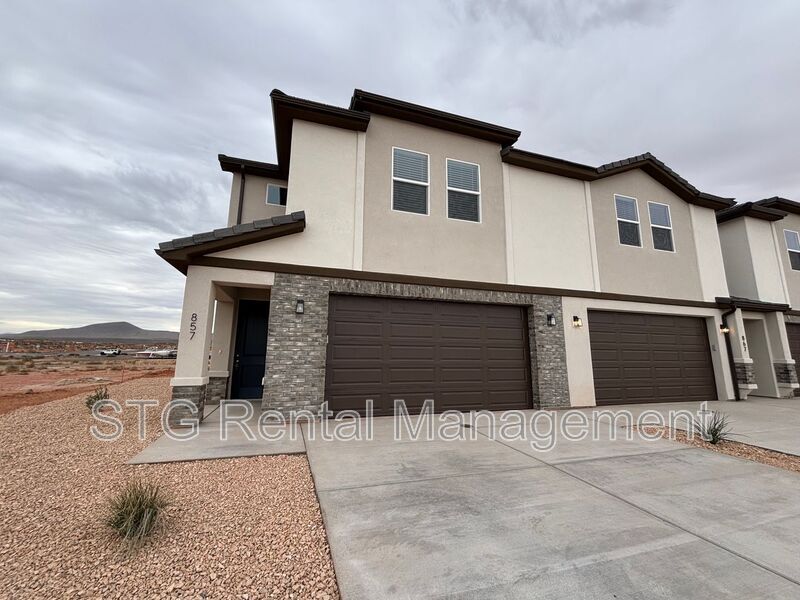857 S 4380 W in Hurricane, UT - Building Photo