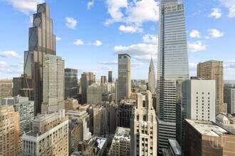 520 5th Ave in New York, NY - Building Photo - Building Photo