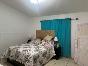 3992 W 8th Ln in Hialeah, FL - Building Photo - Building Photo