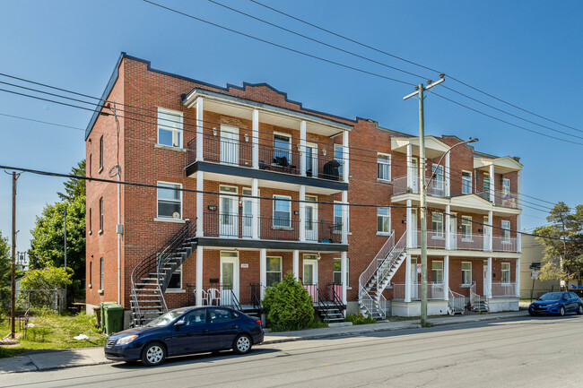 1265-1275 William-Macdonald Rue in Montréal, QC - Building Photo - Building Photo