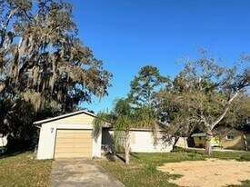 2389 Giovanni Ave in Spring Hill, FL - Building Photo