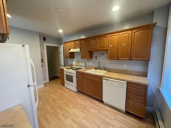 43 Mapes Ave in Newark, NJ - Foto de edificio - Building Photo