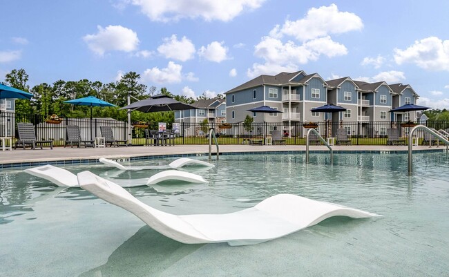 The Palms at Edgewater in Summerville, SC - Building Photo - Building Photo