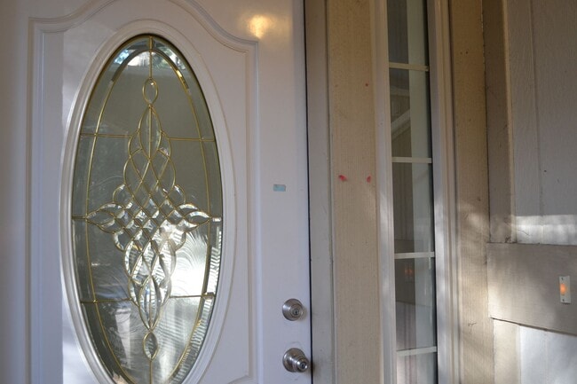 699 Eloise Ave in South Lake Tahoe, CA - Foto de edificio - Building Photo
