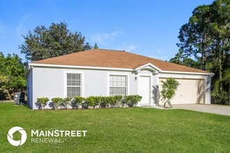 2511 Palomar Ave SE in Palm Bay, FL - Foto de edificio - Building Photo