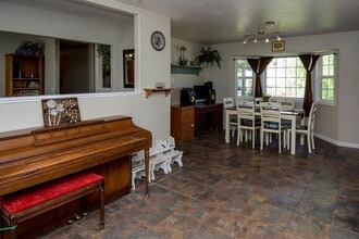 1654 Maplewood Way in Saint George, UT - Building Photo - Building Photo