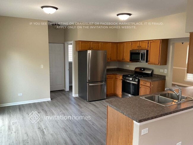 630 David St in Lake In The Hills, IL - Building Photo - Building Photo