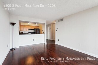 4500 S Four Mile Run Dr in Arlington, VA - Building Photo - Building Photo