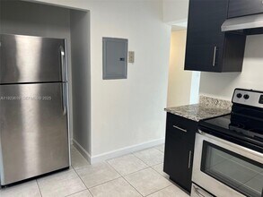 7727 SW 86th St in Miami, FL - Building Photo - Building Photo