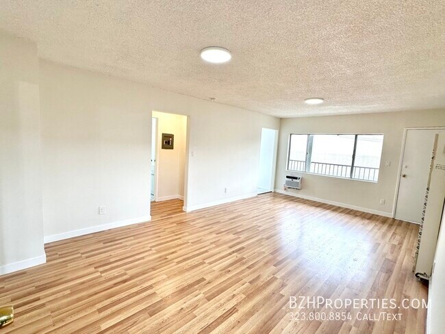 5390 Romaine St-Unit -3 in Los Angeles, CA - Building Photo - Building Photo