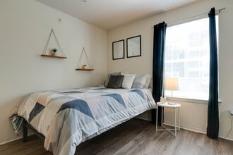 On20 Apartments in Gainesville, FL - Building Photo - Interior Photo