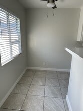 5511 Cherry Ave in Long Beach, CA - Building Photo - Building Photo