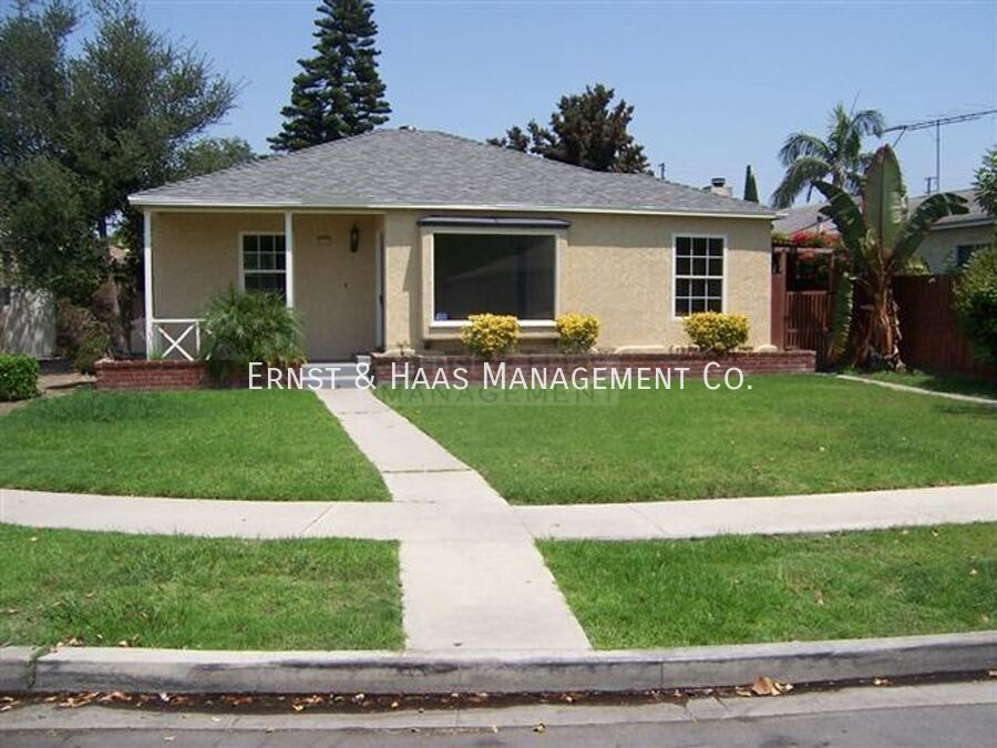 5340 Cerritos Ave in Long Beach, CA - Building Photo