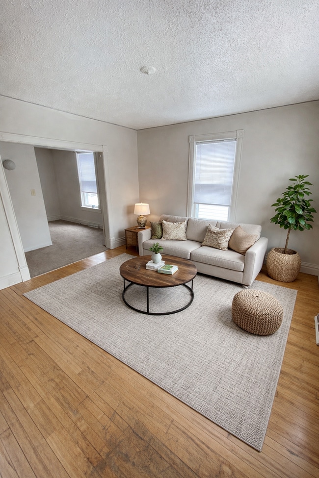 624 N 11th Ave E in Duluth, MN - Building Photo - Building Photo