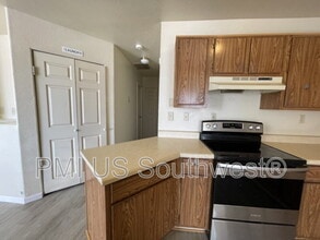 8132 E Lakeshore Dr in Prescott Valley, AZ - Building Photo - Building Photo