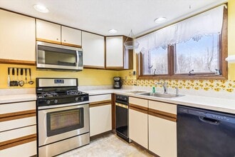 136 Glazebrook, Unit Glazebrook J4 in Killington, VT - Building Photo - Building Photo