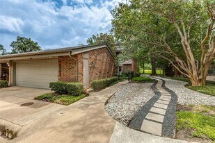 12202 Montego Plaza in Dallas, TX - Building Photo