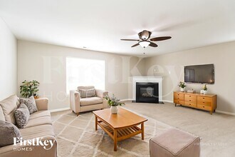 333 Ashton Bluff Cir in Mount Holly, NC - Building Photo - Building Photo