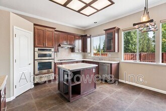 1126 Halidon Way in Folsom, CA - Building Photo - Building Photo