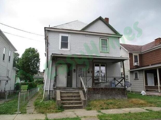 property at 1708 Center St