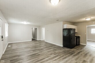 2008 N Bazil Ave in Indianapolis, IN - Building Photo - Building Photo