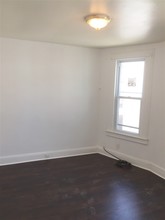 23 Williams Ave, Unit 2 in Jersey City, NJ - Building Photo - Building Photo