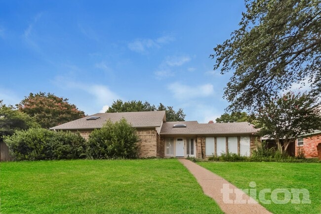 property at 3201 Chimneyrock Dr