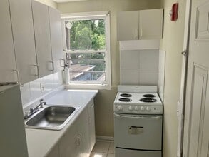 703 E State St in Trenton, NJ - Building Photo - Building Photo