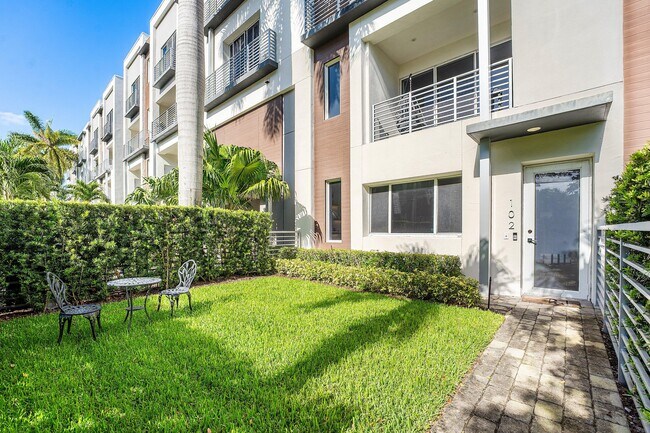 1034 NE 18th Ave in Fort Lauderdale, FL - Building Photo - Building Photo