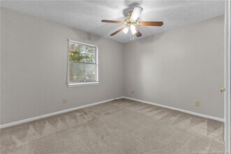 6809 Timbercroft Ln in Fayetteville, NC - Building Photo - Building Photo