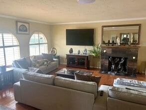 2457 Burgener Blvd in San Diego, CA - Building Photo - Building Photo