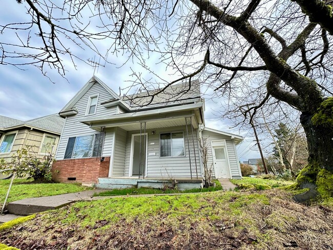 property at 8434 SE 17th Ave