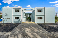 401 Southwind Dr in North Palm Beach, FL - Foto de edificio - Building Photo