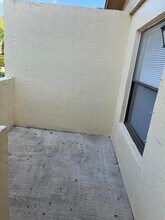 1296 White Pine Dr in Wellington, FL - Building Photo - Building Photo