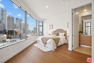 801 S Grand Ave in Los Angeles, CA - Building Photo - Building Photo